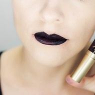 Ruj lichid mat Too Faced Melted Matte Nuanta Evil Twin