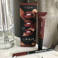 Set ruj de buze + creion contur Loreal X Cheryl Lip Kit Paint It Burgundy