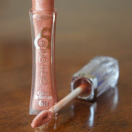 Luciu de buze / gloss buze Loreal Glam Shine, Nuanta 104 Amber Fidelity