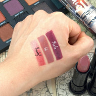 Ruj de buze Urban Decay Born To Run Comfort Matte Nuanta Marfa Burgundy