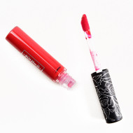 Ruj rezistent mat Kat von D, Nuanta Santa Sangre, 3 ml