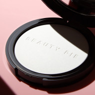 Pudra compacta translucida Beauty Pie One Powder Wonder