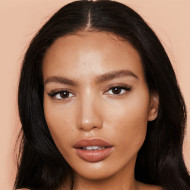 Fond de ten Charlotte Tilbury Light Wonder Nuanta 9 Dark