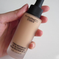 Fond de ten MAC Studio Waterweight SPF30 Nuanta NC35