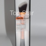 Pensula Machiaj Real Techniques pentru aplicarea fondului de ten