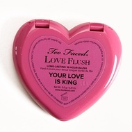 Fard de obraz Too Faced Love Flush Nuanta Your Love is King