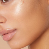 Iluminator lichid Loreal Glow Mon Amour HIghlighting Drops 02 Loving Peach