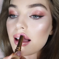 Ruj de buze Charlotte Tilbury Superstar, Nuanta Pillow Talk Diamonds