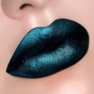 Ruj de buze lichid Too Faced Melted Matte-tallic, Nuanta The Real Teal