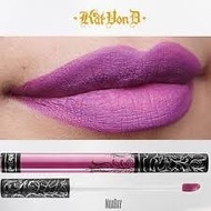 Ruj de buze rezistent mat Kat Von D, Nuanta Susperia