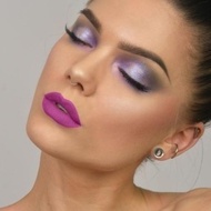 Ruj rezistent mat Kat von D Travel Size Nuanta LUV