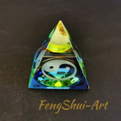 Piramida de cristal cu YIN YANG
