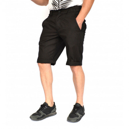 Men's beige shorts<