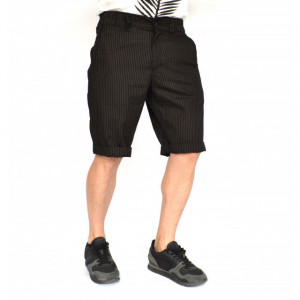 Men's beige shorts<