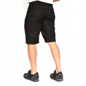 Men's beige shorts<
