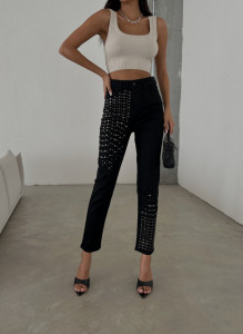 Blugi mom fit cu aplicatii pe picior