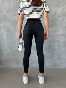 Blugi dama skinny cu zgarieturi