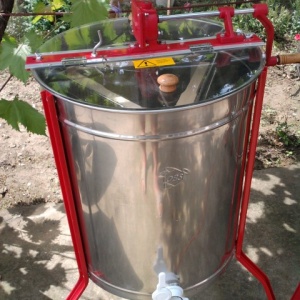 Centrifuga manuala tangentiala 3 rame 1/1, 6 rame 1/2