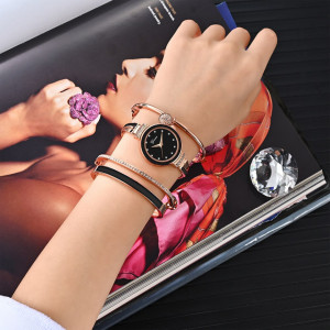 Set cadou cu ceas de dama CH0083 si trei bratari elegante