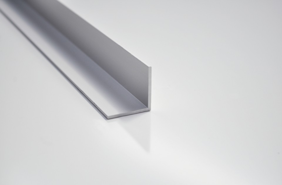 Angolari PVC 100 x 100 colore bianco spessore 2 mm