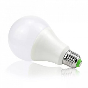LED sijalica E27 8W RGB sa daljinskim upravljačem