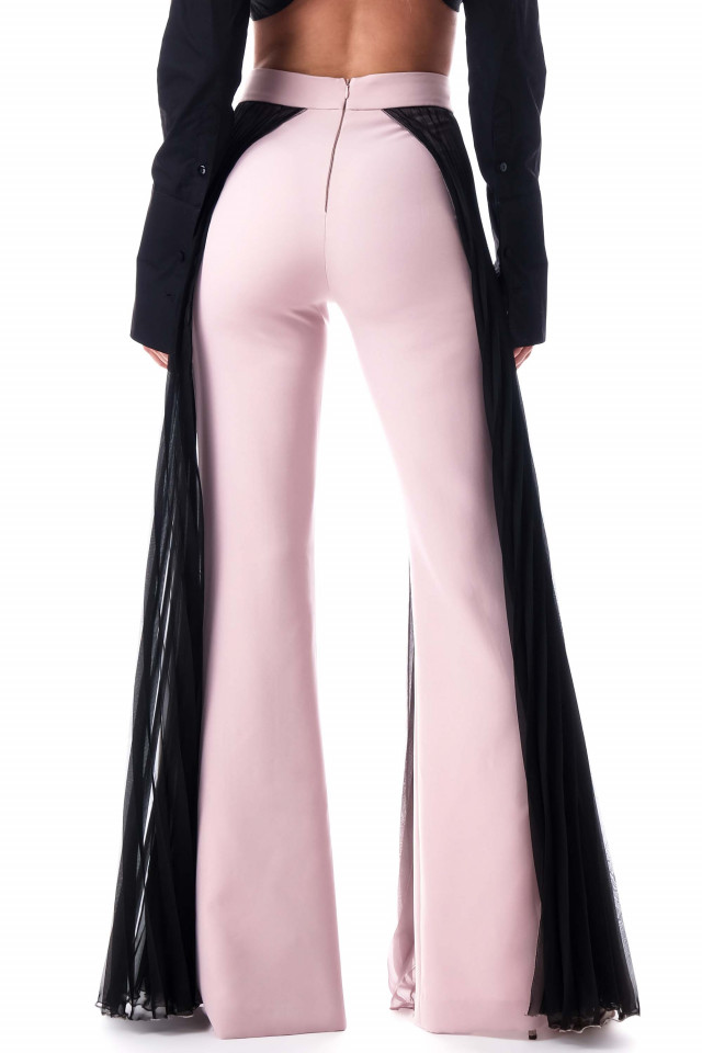 PANTALONI ROZ CU VOAL PLISAT ÎN LATERALE