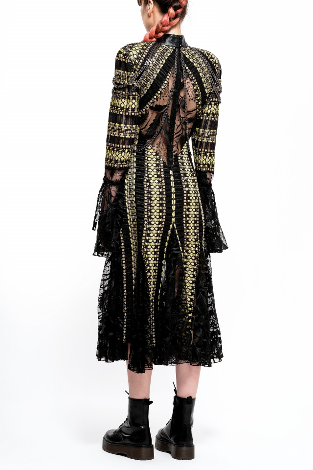 ROCHIE MIDI DIN MIX TWEED NEGRU CU GALBEN CU INSERȚII DIN DANTELĂ