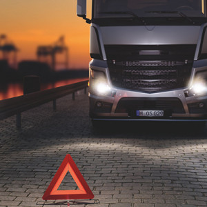 SET BECURI AUTO DE REZERVA CAMION 24V H7 OSRAM