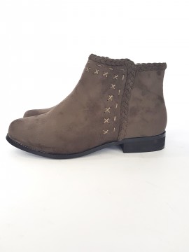 дамски боти с орнамент / ladies boots with ornament