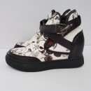 дамски обувки с вътрешна платформа /women's shoes with inner platform