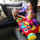 Playgro Plišani muzički automobil za bebe 