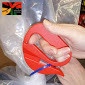 Cutter-pungi-saci-plastic-Swan-300