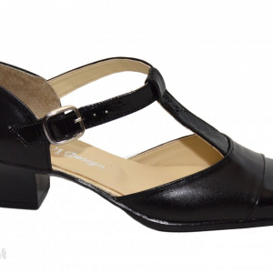 Pantofi dama piele naturala negri cu bareta cod P26