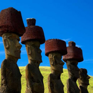 Tablou Statui - Moai
