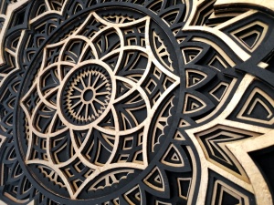 Tablou Mandala Ohm decorativ din lemn cu Foita de Aur 24k, decor 3d multistrat