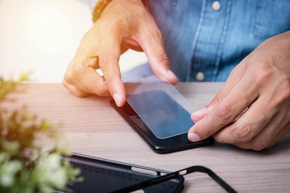 Tweet Contaminated hostility Montare folie telefon - Care sunt tipurile de folie de protectie si cum sa le aplici corect Tweet Contaminated hostility Montare folie telefon - Care sunt tipurile de folie de protectie si cum sa le aplici corect