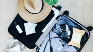 Accesorii utile de luat in bagajul de vacanta