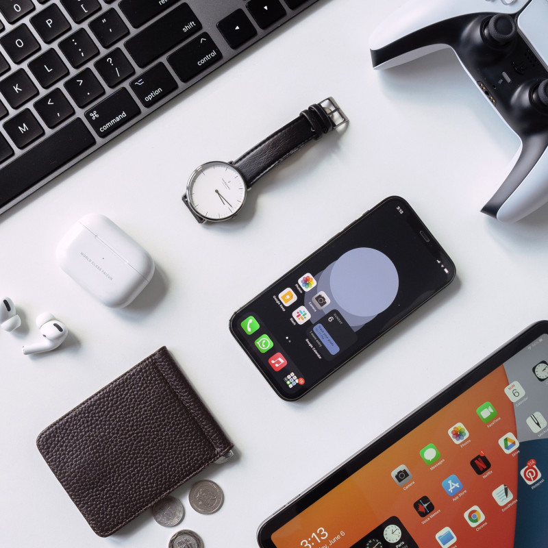 4 accesorii cool si utile pentru iubitorii de tech si telefoane mobile