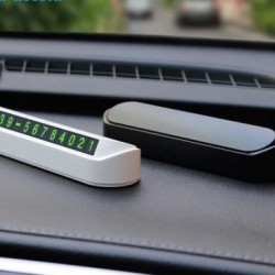 Suport auto pentru numarul de telefon, cu clapeta de inchidere