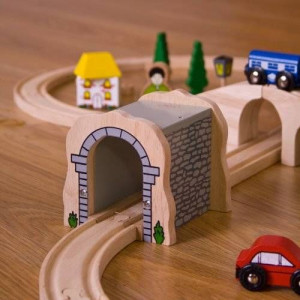 Tunel din lemn
