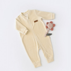 Salopeta cu maneca lunga si fermoar din 80%bumbac organic si 20% poliester -Crem, Baby Cosy (Marime: 12-18 Luni)