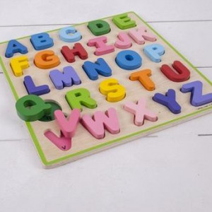 Puzzle colorat - alfabet