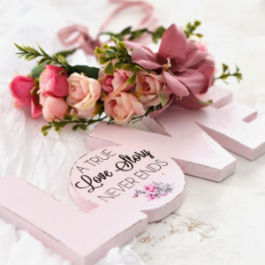 Decupaj litere 'Shabby Chic Love'' cu mesaj personalizat