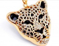 Colier fashion cu pandant cap de leopard si cristale - Cadoulchic