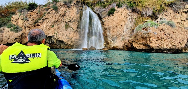 Rutas en kayak en la Costa Tropical Rutas en kayak en la Costa Tropical